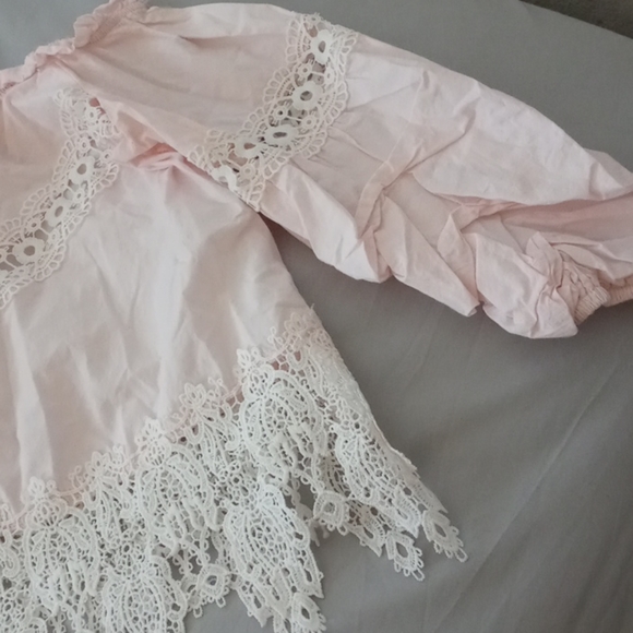 Shoulder blouse - Picture 2 of 5